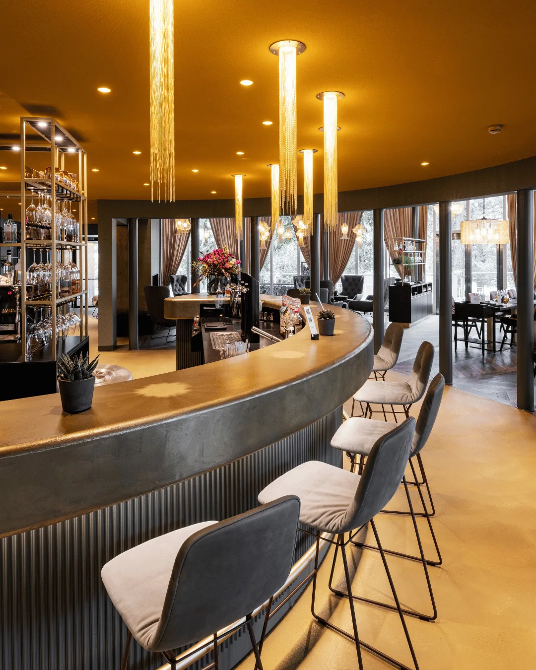 Decorative lighting creates mood. Task and ambient lighting complete the room. Together, they form a fully layered lighting scheme.